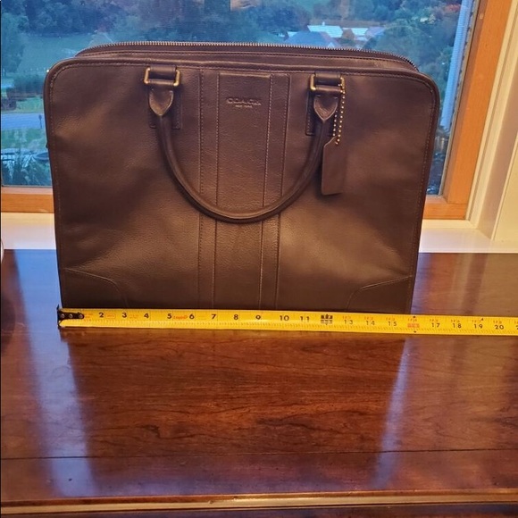 Coach Mahogany Breif. New - Picture 4 of 8